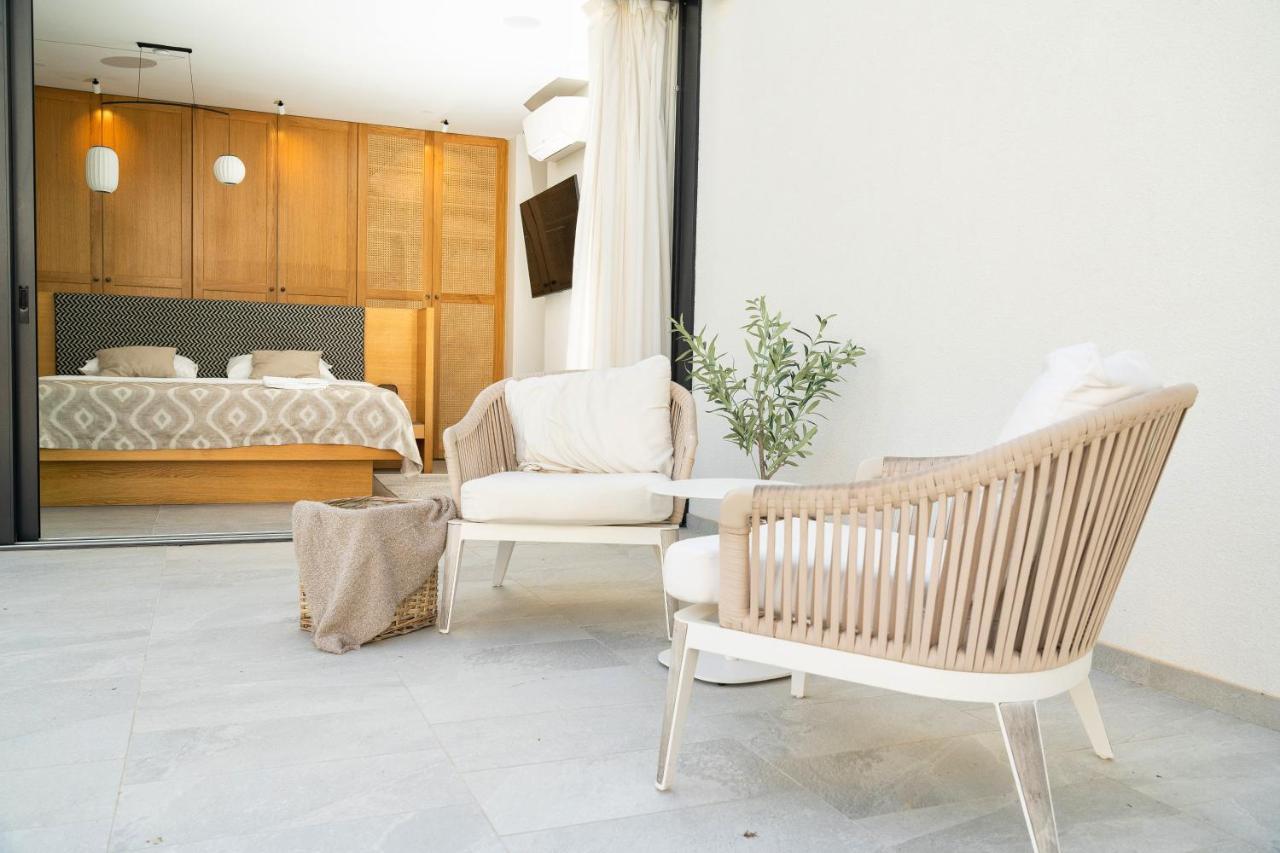 Villa Jerry'S Palace - Modern Villa Close To The Beach Srima Bagian luar foto